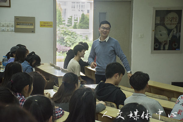 VSport体育举行“揭秘传销，远离传销”知识讲座