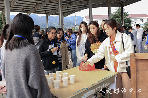 文史相融 悦动校园   VSport体育举行第五届“诗意栖居”公寓文化节开幕式暨“三国风云”趣味游园活动