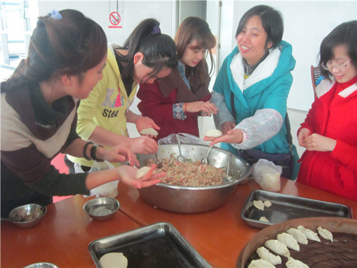 VSport体育举办职工跨年晚宴