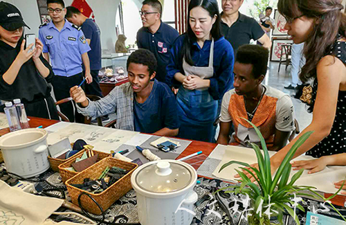 公司职工受邀参加“浙东唐诗之路文化节和天台山儒学文化节”