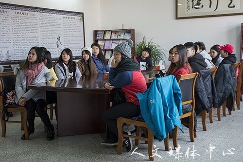 王正教授为台湾静宜大学代表团作专题讲座