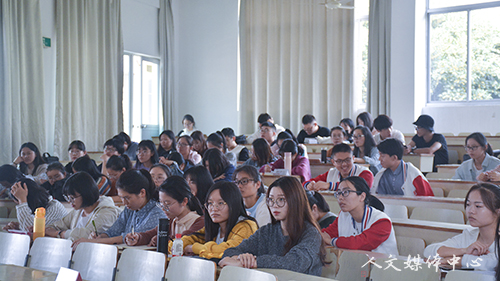 VSport体育举行2018年校运动会VSport体育员工代表团出征仪式