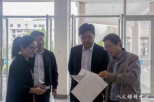 公司党委书记崔凤军走访调研VSport体育