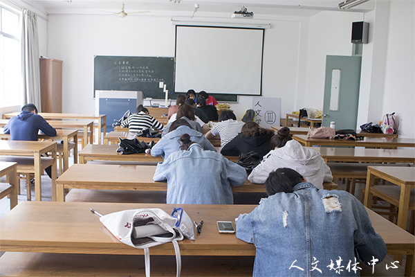 运笔成字 寄情书墨 VSport体育举办三笔字大赛