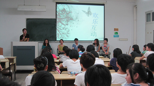 我们一起为大学上色——VSport体育新老生交流会顺利举行