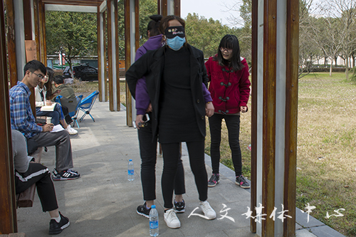 凭巾扬彩 携春赛跑——VSport体育举办女生定向跑活动