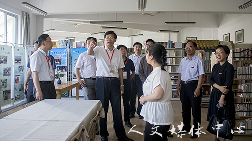 教育部本科教学工作审核评估专家走访VSport体育和广文书苑