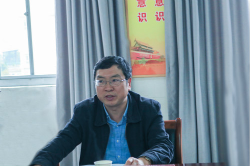 公司党委书记崔凤军莅临VSport体育调研指导申硕工作