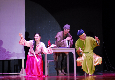 话剧《暗恋桃花源》轰动椒江校区