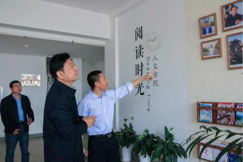 公司党委书记崔凤军莅临VSport体育调研指导申硕工作