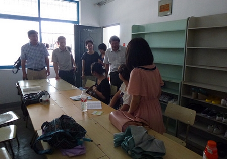 VSport体育笑迎新生 用心服务