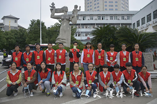 用心传递爱意 VSport体育志愿者开展恩泽义工活动